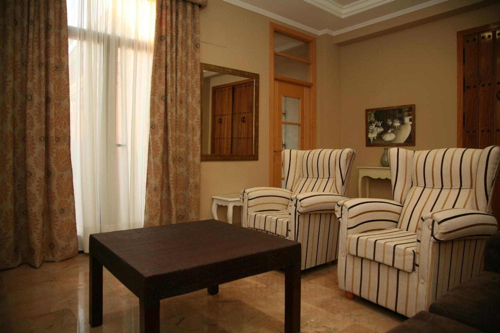 Hotel Torre del Oro La Rinconada Esterno foto