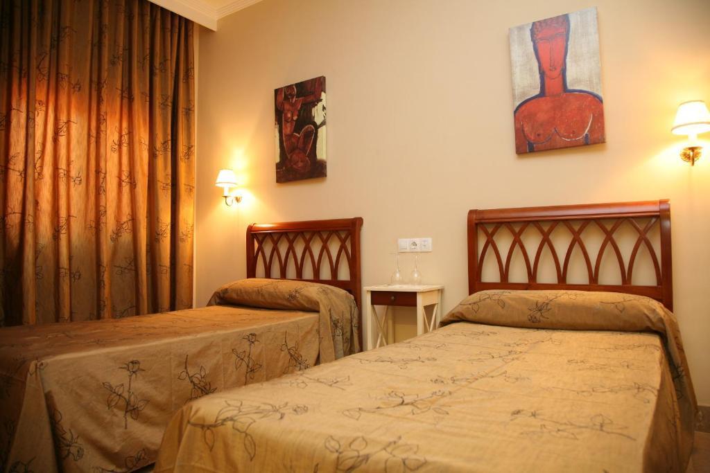 Hotel Torre del Oro La Rinconada Esterno foto